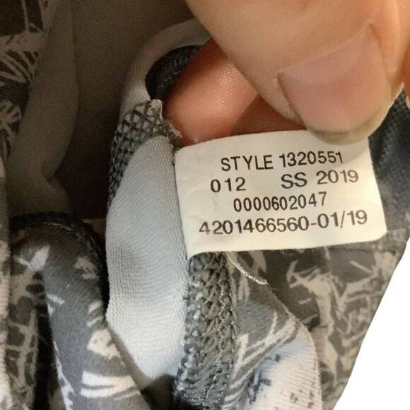 Athleisure Activewear Gray Floral Print Workout Pants Under Armour M - Picture 3 of 6